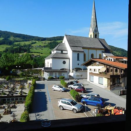 Hotel Kirchenwirt Kirchberg in Tirol Exterior foto